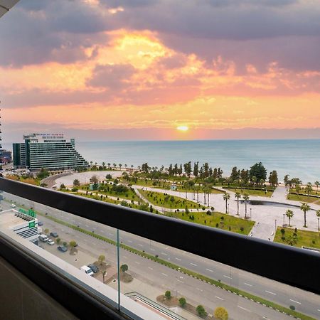 The Grandeur Hotel Batumi Exteriör bild