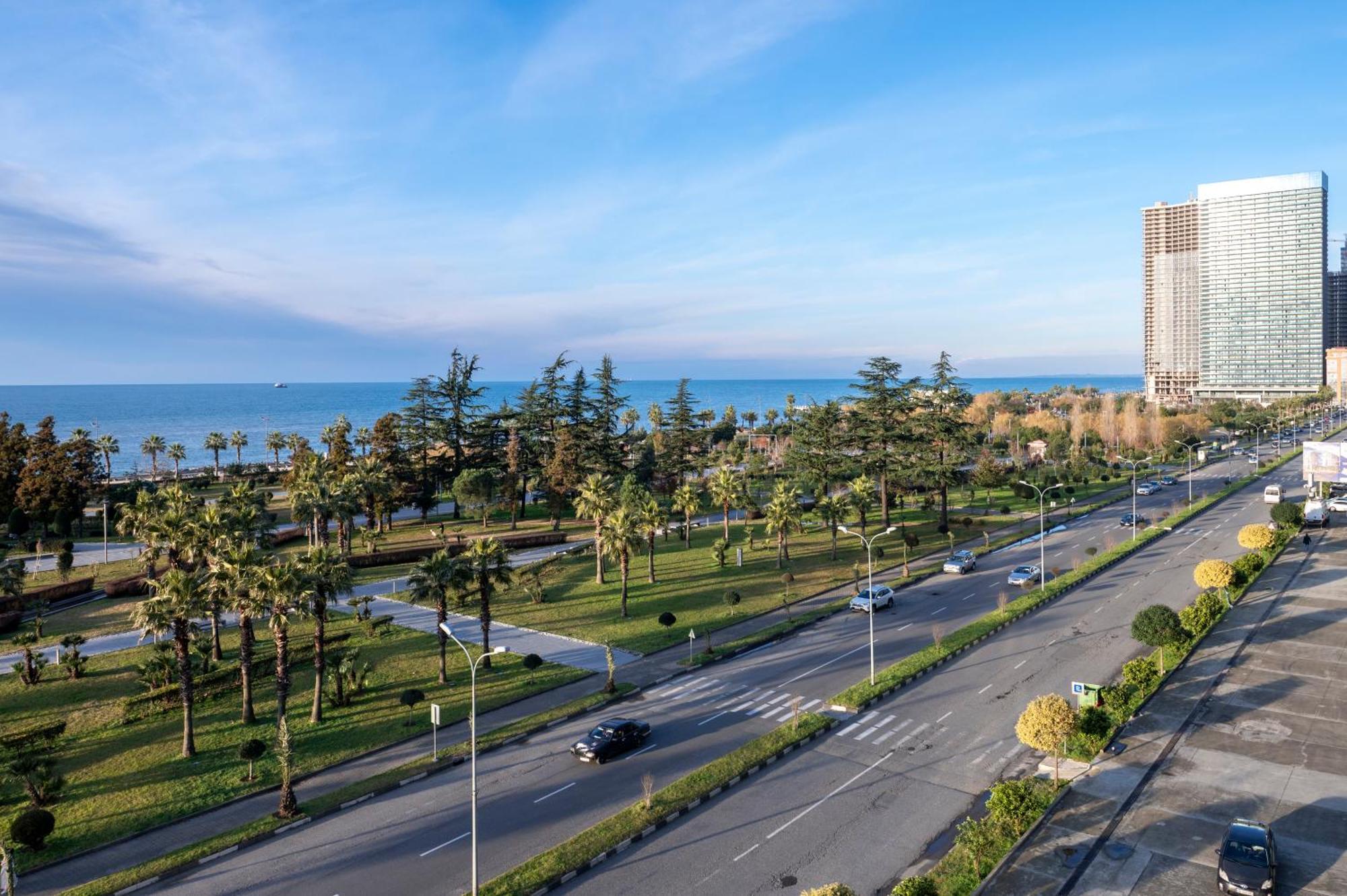 The Grandeur Hotel Batumi Exteriör bild